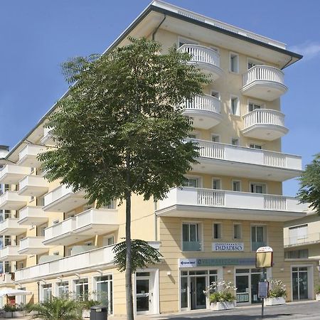 Residence T2 Ріміні Екстер'єр фото