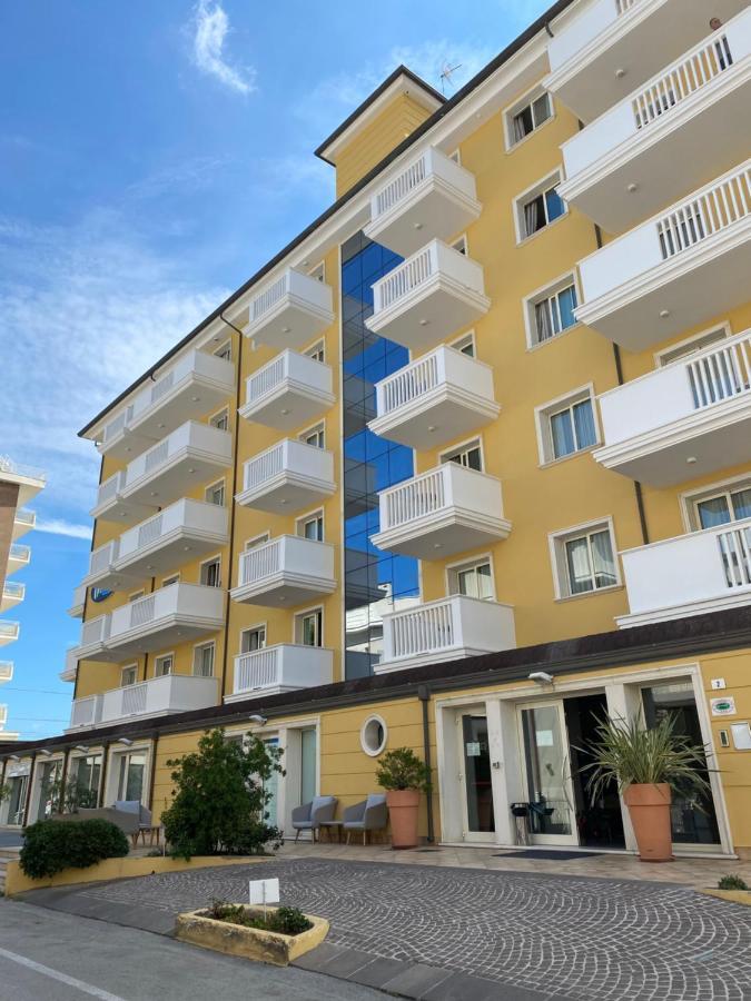 Residence T2 Ріміні Екстер'єр фото